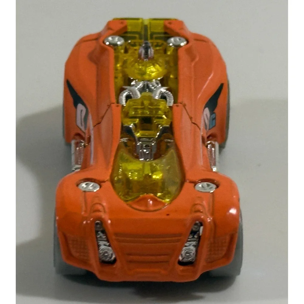 Hot Wheels Gearonimo Toy Car Kids 1:64 Orange Futuristic Racer 0G Graphics